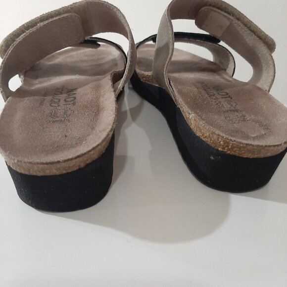 Beautiful Naot leather strap adjustable sandals - Picture 4 of 11